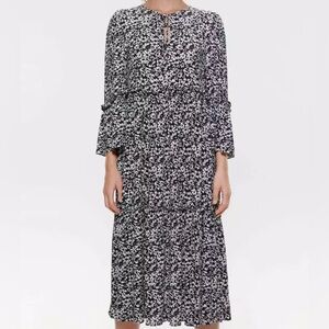 Zara Black and White Floral Midi Dress Size Small